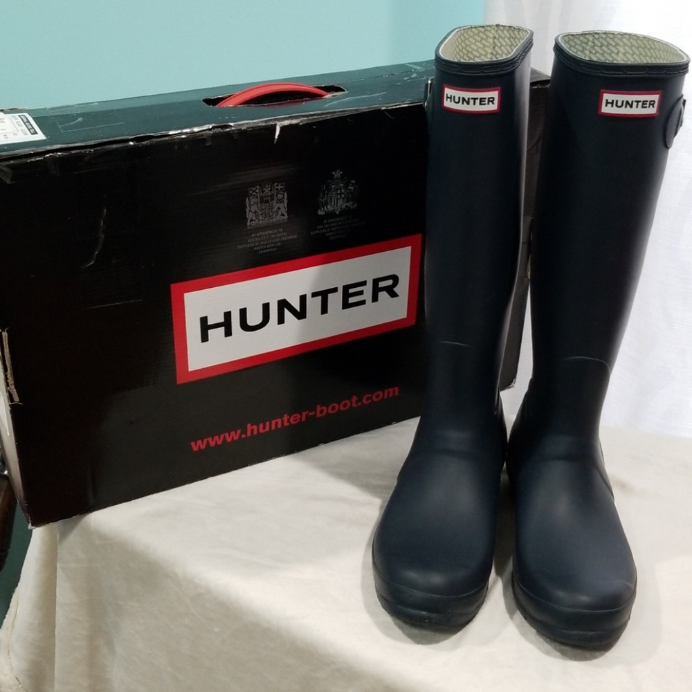 Hunter original tall rain boots in matte navy